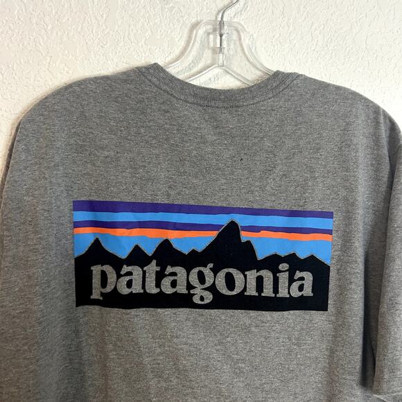 Patagonia Mens P-6 Logo Responsible Tee Gray Size Large - Picture 4 of 4